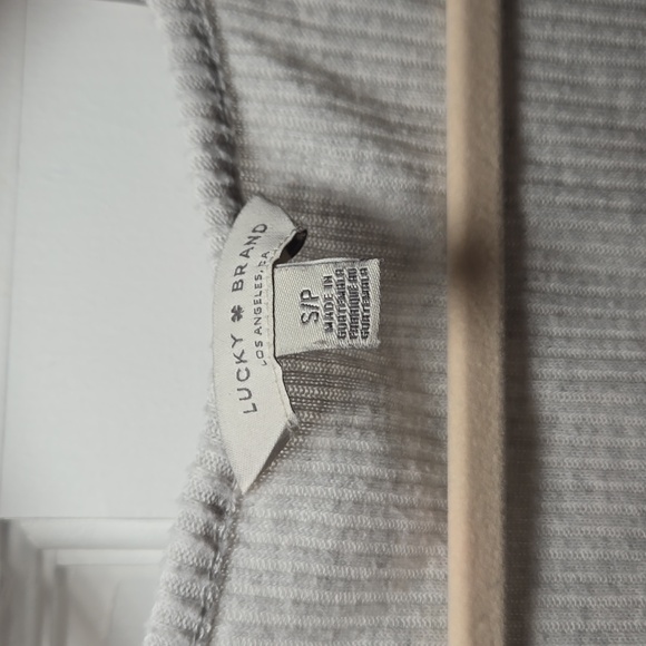 Lucky Brand Pocket Tshirt - Picture 3 of 5